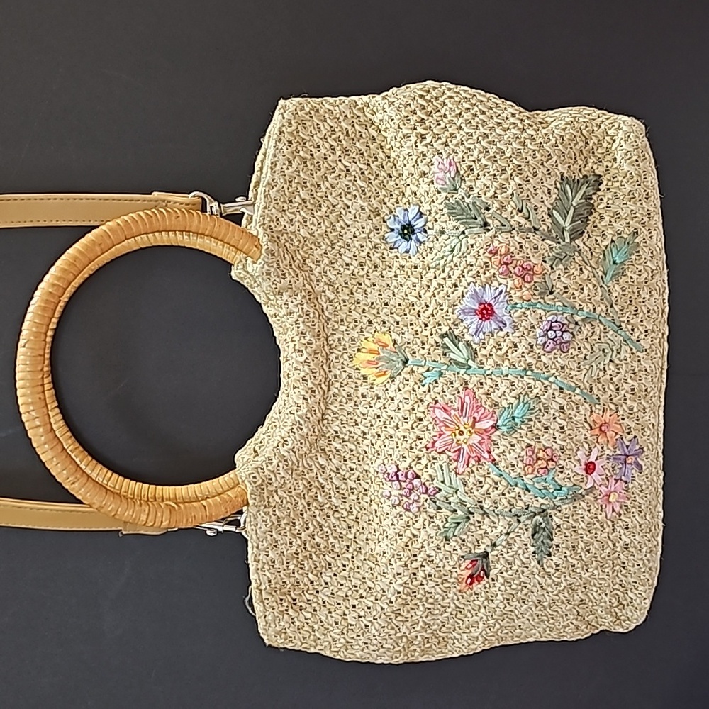 Straw Purse Wood handle Flower Beaded Bag